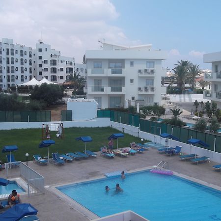Livas Hotel Apartments Pernera Ngoại thất bức ảnh