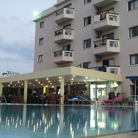 Livas Hotel Apartments Pernera Ngoại thất bức ảnh