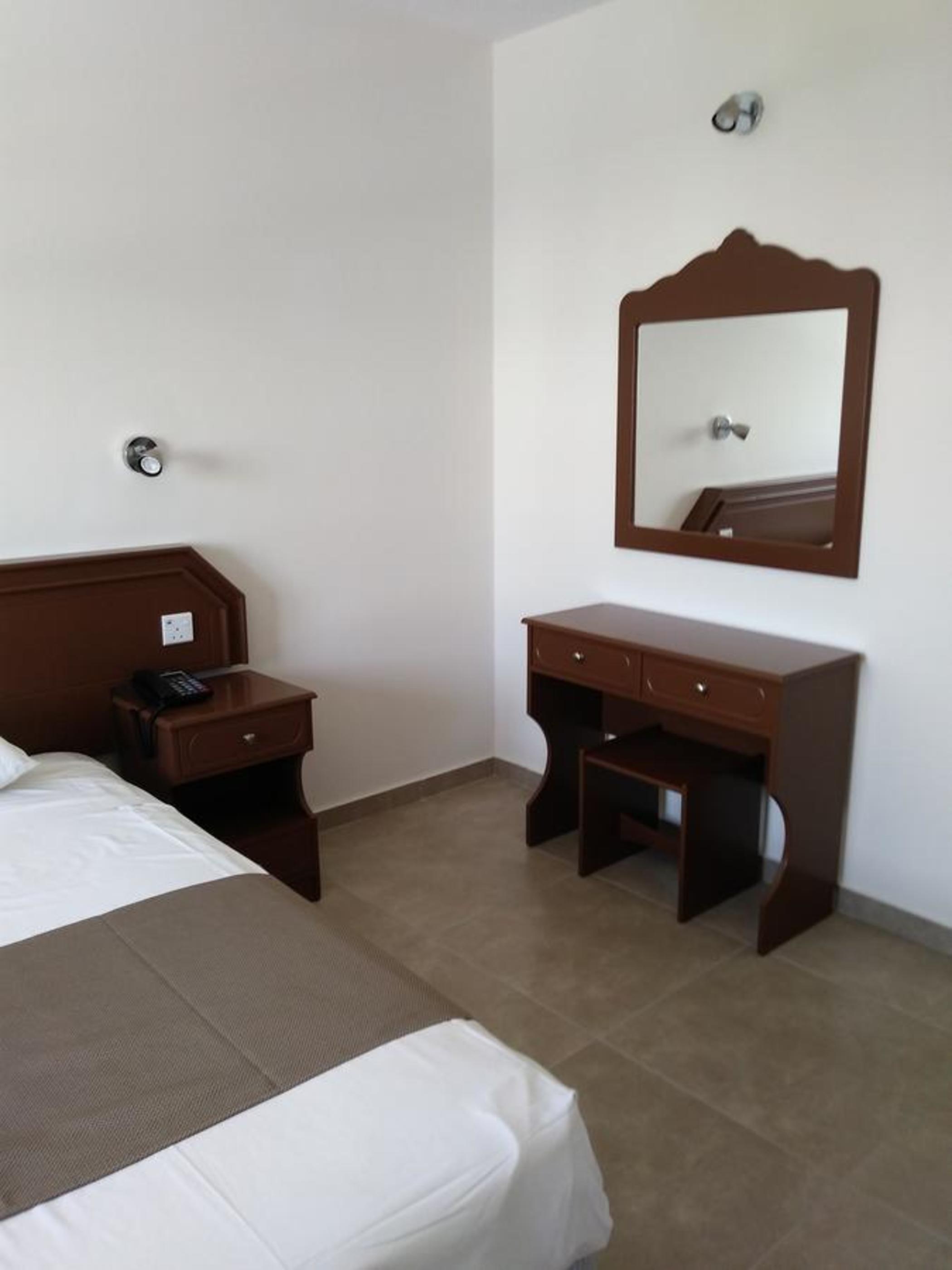 Livas Hotel Apartments Pernera Ngoại thất bức ảnh