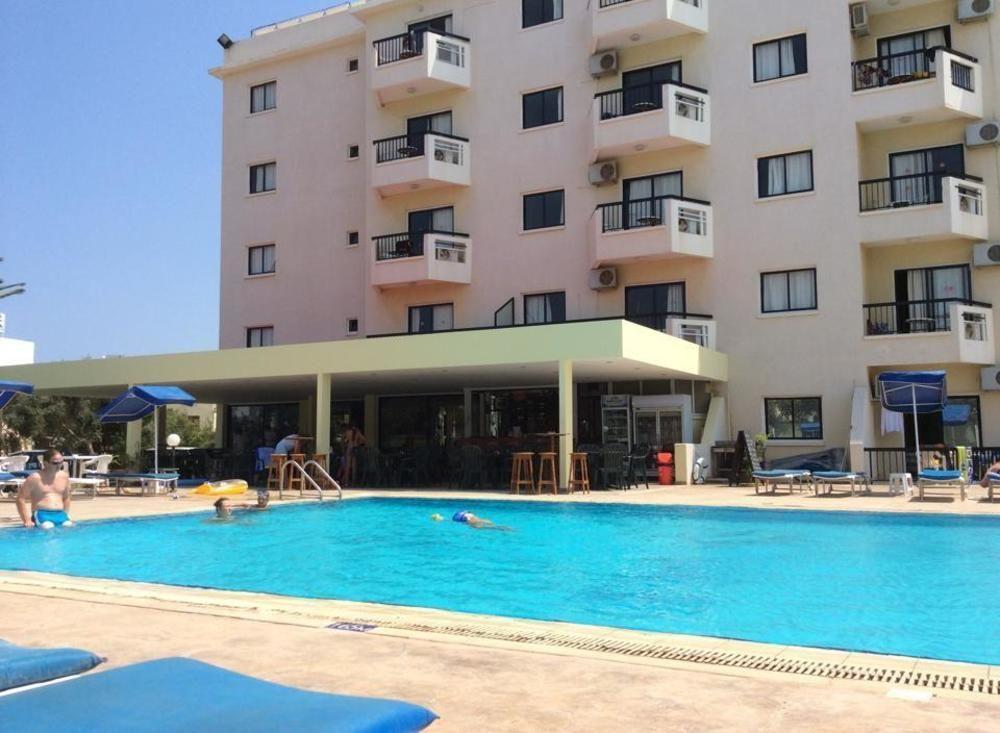 Livas Hotel Apartments Pernera Ngoại thất bức ảnh