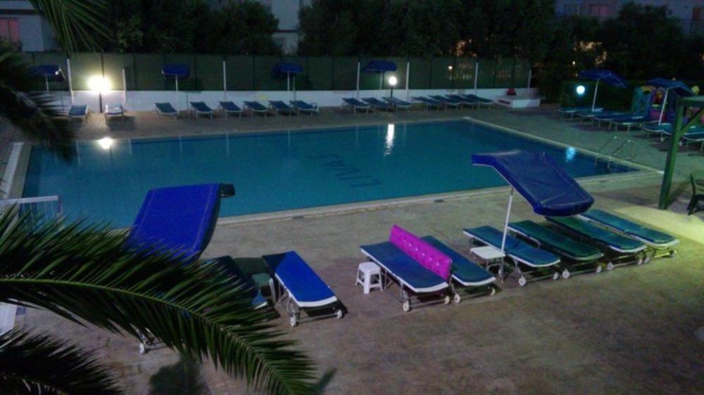 Livas Hotel Apartments Pernera Ngoại thất bức ảnh