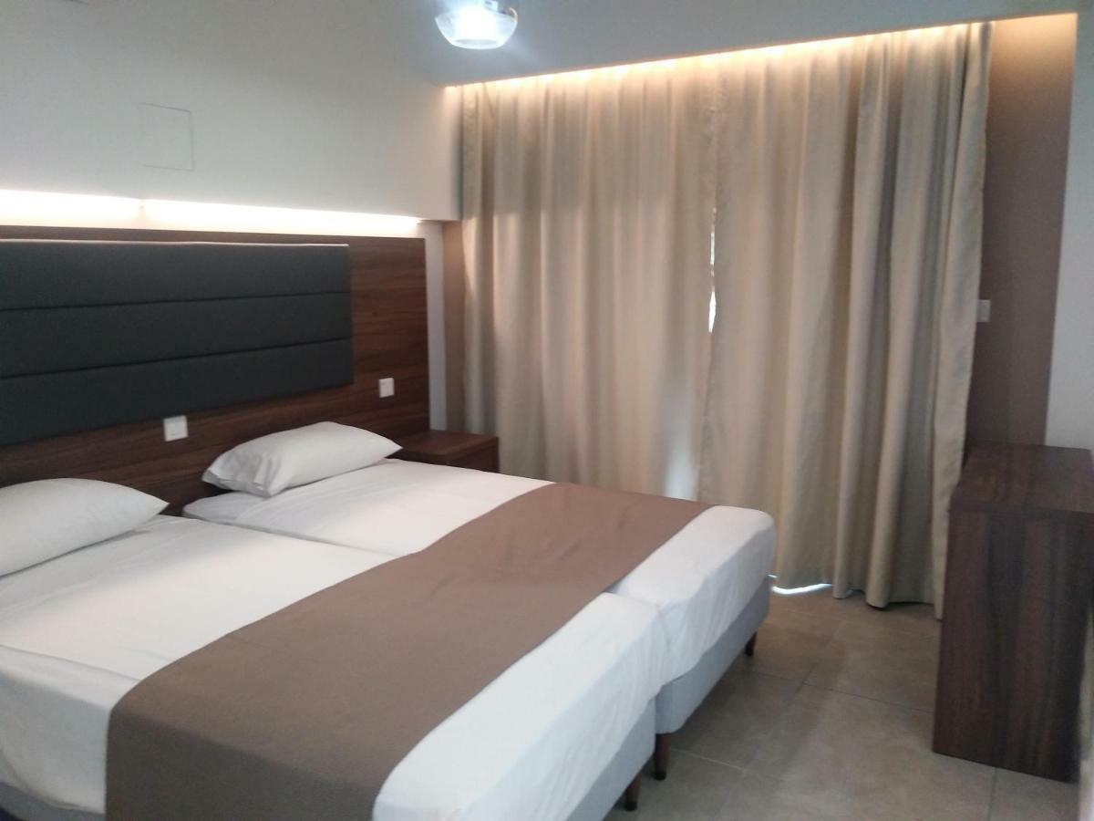 Livas Hotel Apartments Pernera Ngoại thất bức ảnh